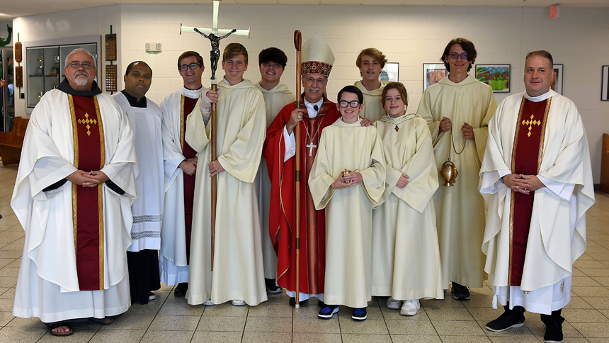 Gibbons welcomes bishop for all-school Mass