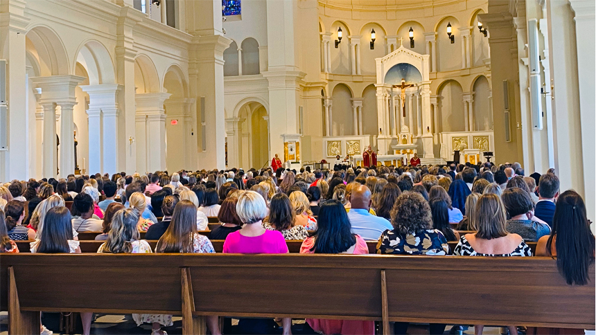 Bishop blesses, inspires Catholic educators at Mass to kick-off new school year