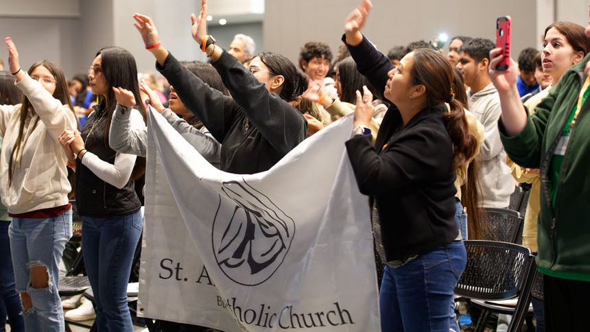 Eucharistic Congress welcomes thousands