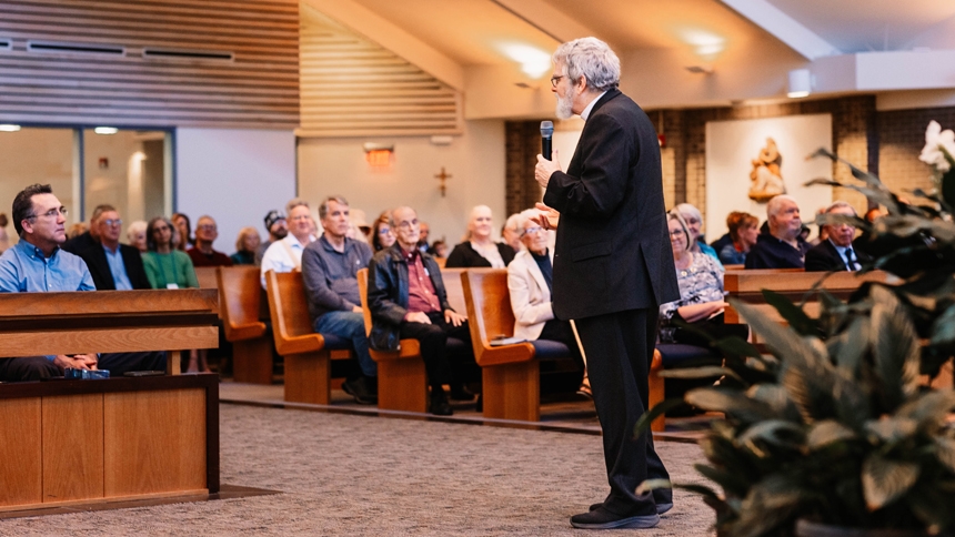 'Look up to the sky': Vatican astronomer visits New Bern