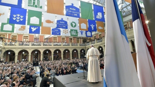 Pope on universities: legacy should be to 'respond to questions posed to Church today'